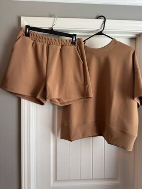 Zenana Ribbed Shorts Set in Tan